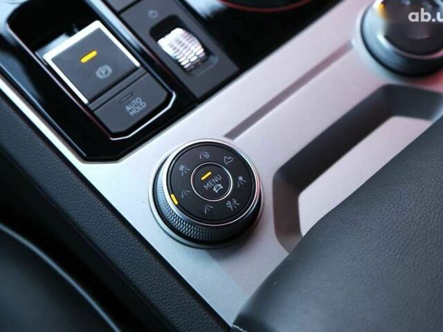 Фольксваген Туарег, объемом двигателя 3 л и пробегом 63 тыс. км за 75000 $, фото 27 на Automoto.ua