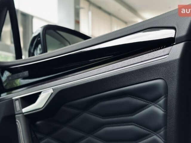 купить новое авто Фольксваген Туарег 2025 года от официального дилера Автодім Атлант на Вацлава Гавела Фольксваген фото