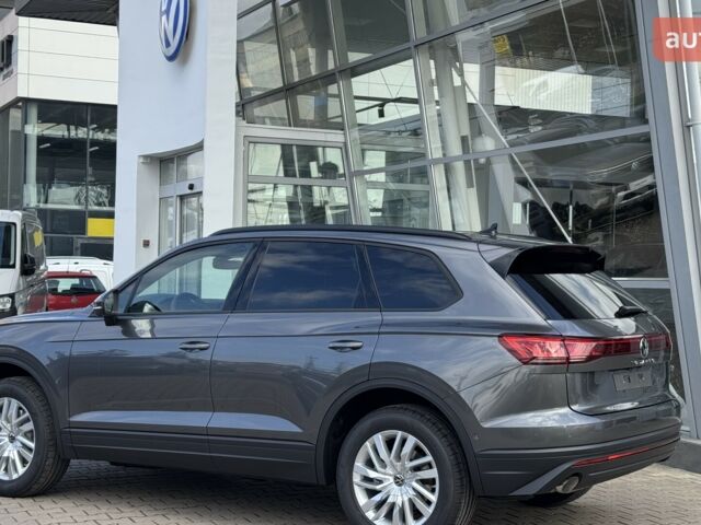 Фольксваген Туарег, объемом двигателя 2.97 л и пробегом 0 тыс. км за 67700 $, фото 2 на Automoto.ua