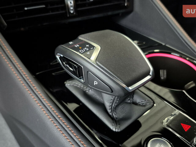 купить новое авто Фольксваген Туарег 2025 года от официального дилера Автодім Атлант на Вацлава Гавела Фольксваген фото