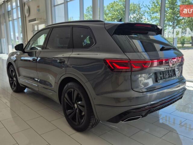 Фольксваген Туарег, об'ємом двигуна 2.97 л та пробігом 0 тис. км за 85500 $, фото 2 на Automoto.ua