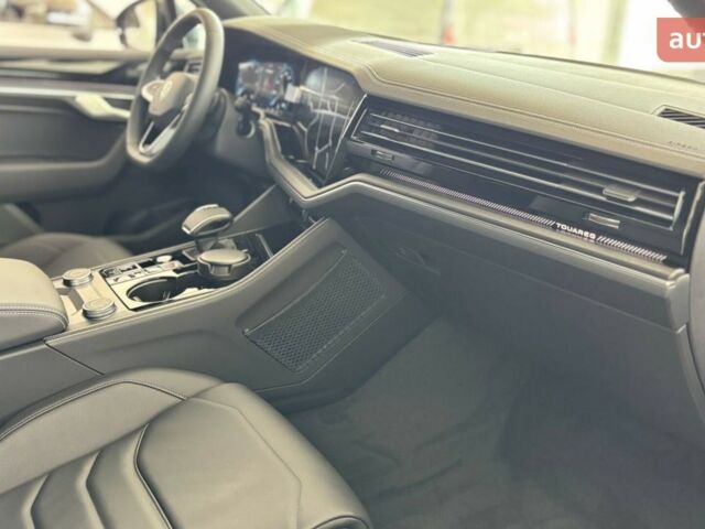 Фольксваген Туарег, объемом двигателя 2.97 л и пробегом 0 тыс. км за 69770 $, фото 3 на Automoto.ua