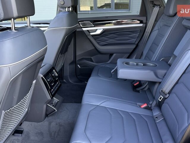 Фольксваген Туарег, объемом двигателя 2.97 л и пробегом 0 тыс. км за 89300 $, фото 40 на Automoto.ua