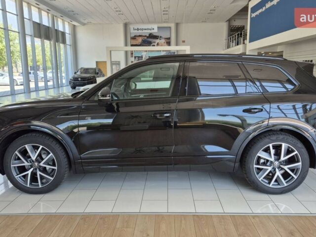 Фольксваген Туарег, объемом двигателя 2.97 л и пробегом 0 тыс. км за 89300 $, фото 2 на Automoto.ua