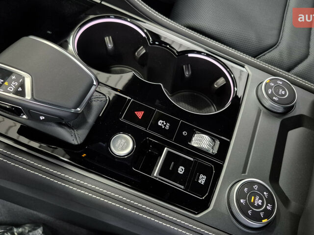 купить новое авто Фольксваген Туарег 2025 года от официального дилера Автодім Атлант на Вацлава Гавела Фольксваген фото