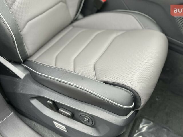 Фольксваген Туарег, объемом двигателя 2.97 л и пробегом 0 тыс. км за 86189 $, фото 28 на Automoto.ua