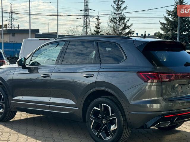 Фольксваген Туарег, об'ємом двигуна 2.97 л та пробігом 0 тис. км за 85500 $, фото 5 на Automoto.ua