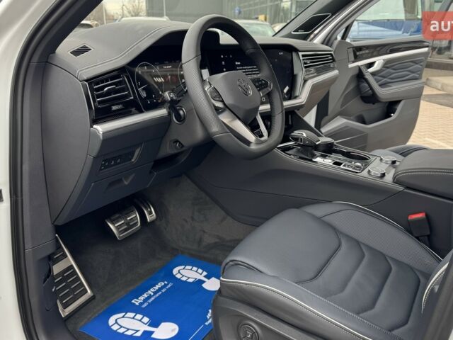 Фольксваген Туарег, объемом двигателя 2.97 л и пробегом 0 тыс. км за 88000 $, фото 22 на Automoto.ua