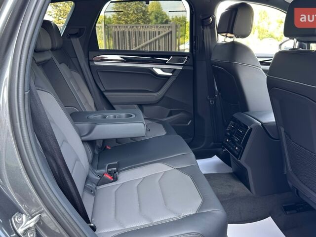 Фольксваген Туарег, объемом двигателя 2.97 л и пробегом 0 тыс. км за 82500 $, фото 32 на Automoto.ua