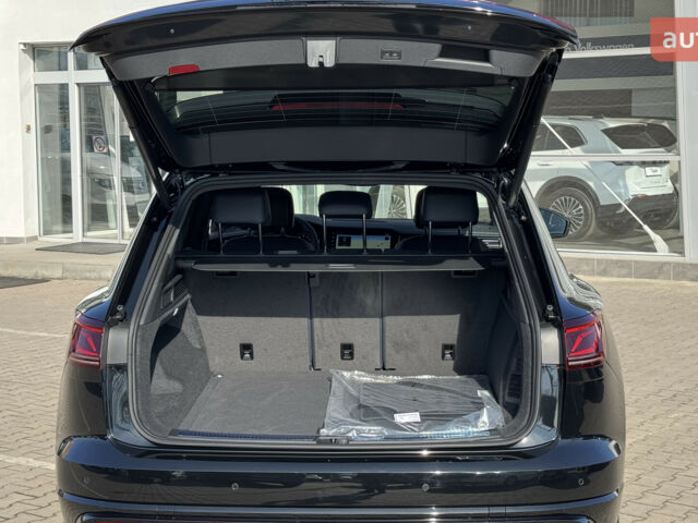 Фольксваген Туарег, объемом двигателя 2.97 л и пробегом 0 тыс. км за 87500 $, фото 16 на Automoto.ua