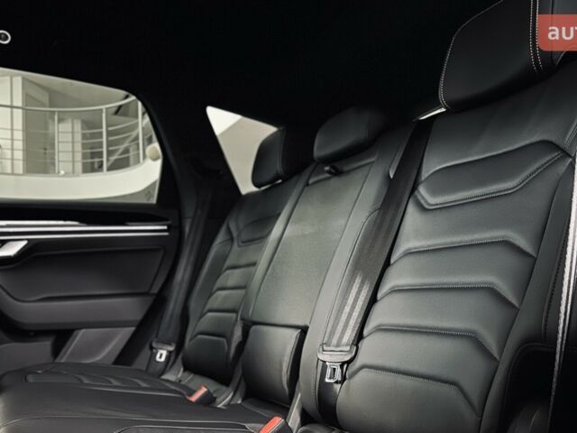 купить новое авто Фольксваген Туарег 2025 года от официального дилера Автодім Атлант на Вацлава Гавела Фольксваген фото