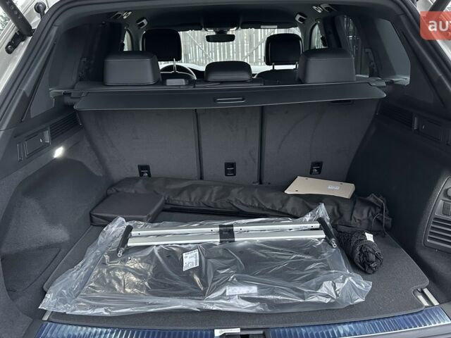 Фольксваген Туарег, объемом двигателя 2.97 л и пробегом 0 тыс. км за 88000 $, фото 30 на Automoto.ua