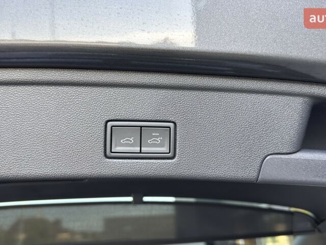 Фольксваген Туарег, объемом двигателя 2.97 л и пробегом 0 тыс. км за 85500 $, фото 35 на Automoto.ua