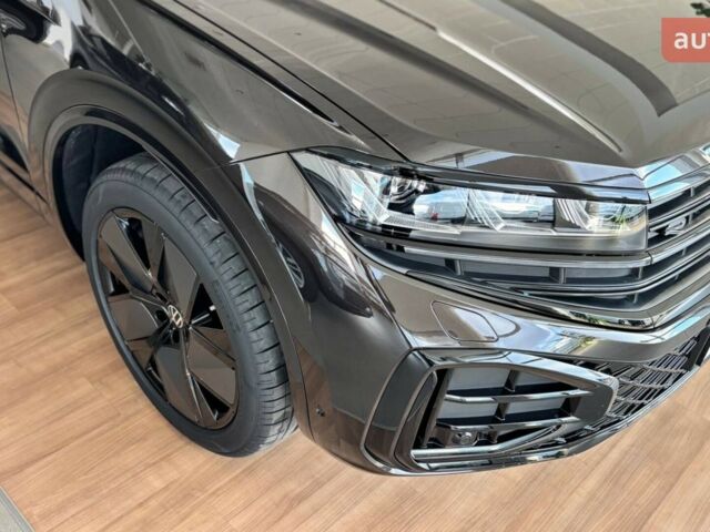 Фольксваген Туарег, объемом двигателя 2.97 л и пробегом 0 тыс. км за 90689 $, фото 4 на Automoto.ua