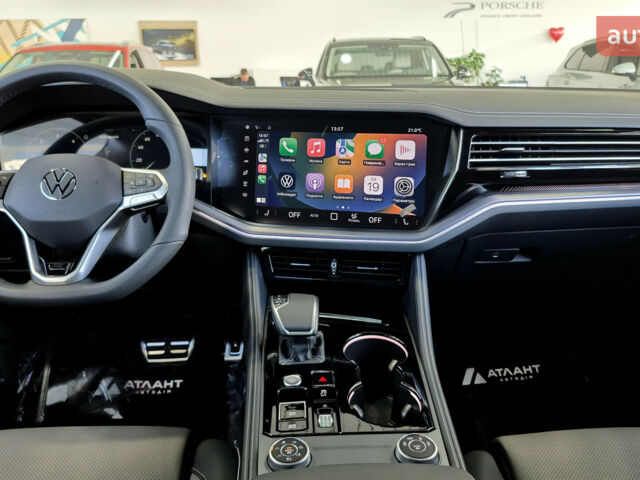купить новое авто Фольксваген Туарег 2025 года от официального дилера Автодім Атлант на Вацлава Гавела Фольксваген фото