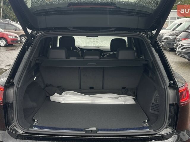 Фольксваген Туарег, объемом двигателя 2.97 л и пробегом 0 тыс. км за 86190 $, фото 16 на Automoto.ua