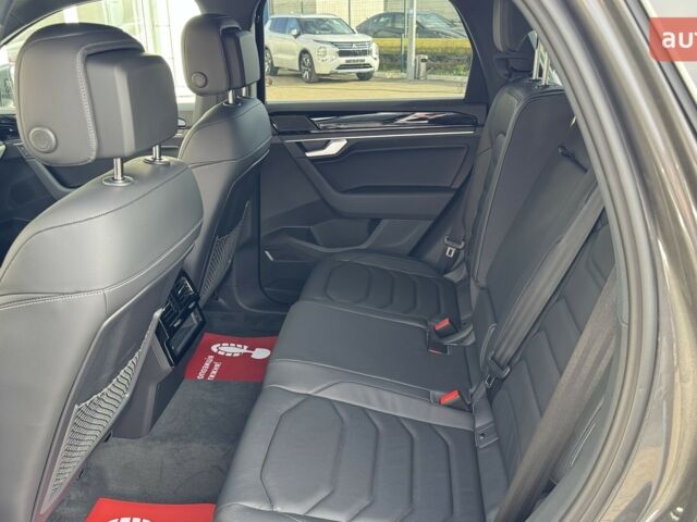 Фольксваген Туарег, объемом двигателя 2.97 л и пробегом 0 тыс. км за 66600 $, фото 16 на Automoto.ua