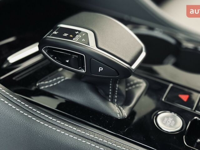 купить новое авто Фольксваген Туарег 2025 года от официального дилера Автодім Атлант на Вацлава Гавела Фольксваген фото