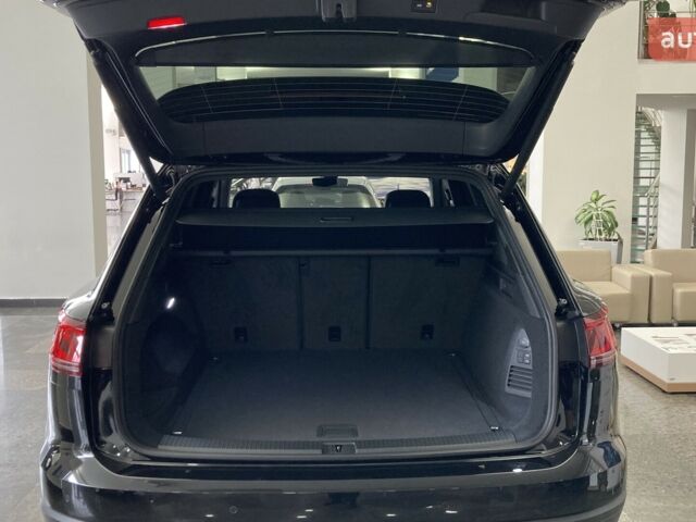 купити нове авто Фольксваген Туарег 2025 року від офіційного дилера Автодім Атлант на Вацлава Гавела Фольксваген фото