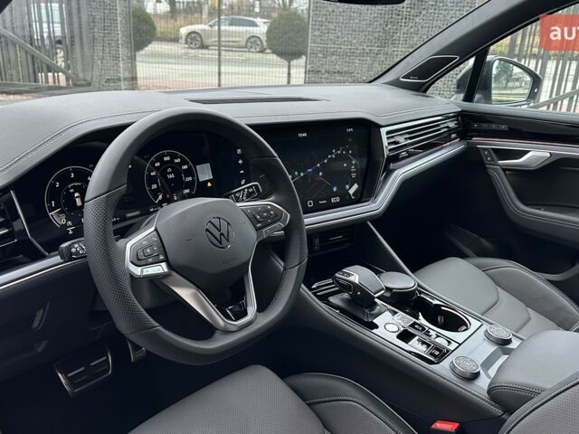 Фольксваген Туарег, объемом двигателя 2.97 л и пробегом 0 тыс. км за 88000 $, фото 14 на Automoto.ua