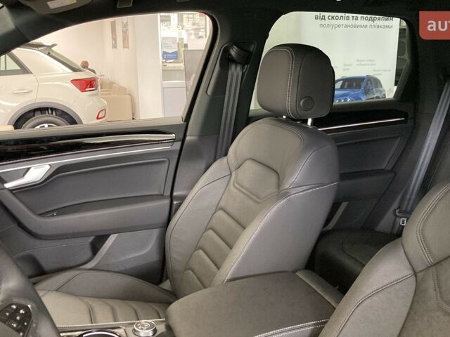 купити нове авто Фольксваген Туарег 2025 року від офіційного дилера Автодім Атлант на Вацлава Гавела Фольксваген фото