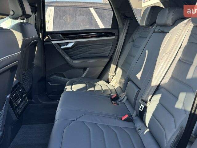 Фольксваген Туарег, об'ємом двигуна 2.97 л та пробігом 0 тис. км за 87860 $, фото 12 на Automoto.ua