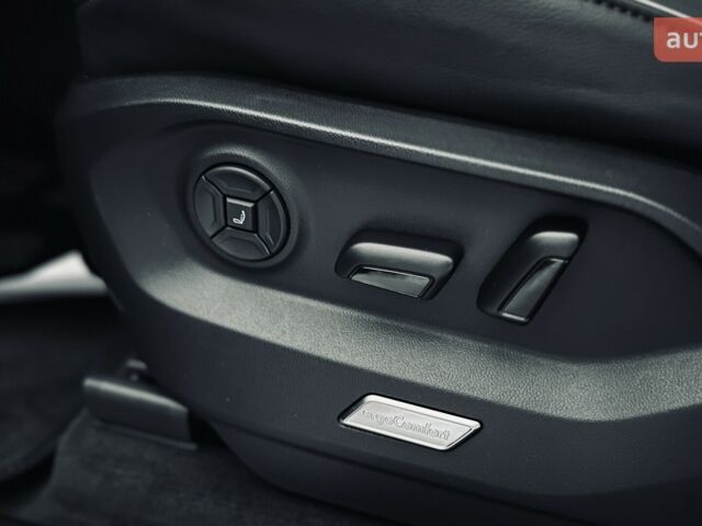 Фольксваген Туарег, об'ємом двигуна 2.97 л та пробігом 0 тис. км за 92890 $, фото 9 на Automoto.ua