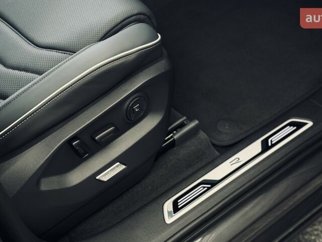 купить новое авто Фольксваген Туарег 2025 года от официального дилера Автодім Атлант на Вацлава Гавела Фольксваген фото