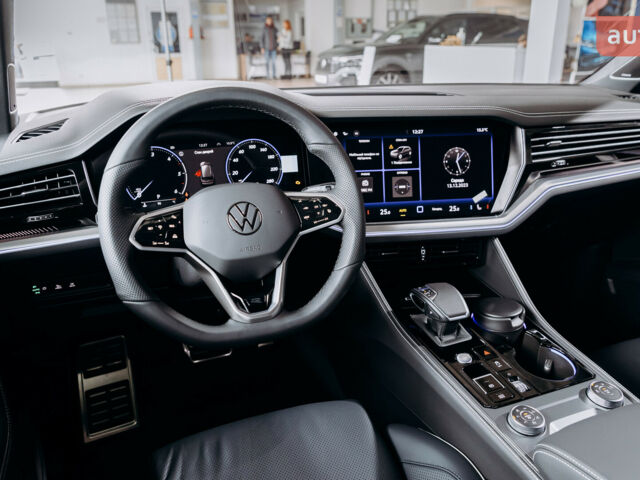 Фольксваген Туарег, объемом двигателя 2.97 л и пробегом 0 тыс. км за 90700 $, фото 9 на Automoto.ua