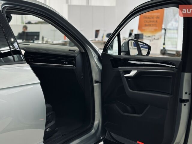 купити нове авто Фольксваген Туарег 2025 року від офіційного дилера Автодім Атлант на Вацлава Гавела Фольксваген фото