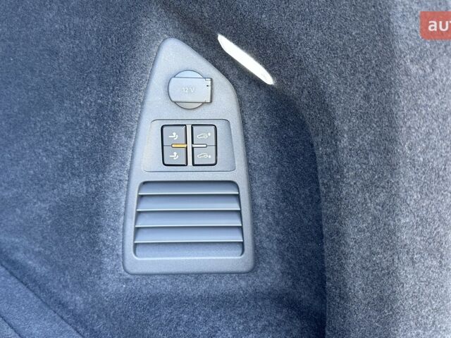 Фольксваген Туарег, объемом двигателя 2.97 л и пробегом 0 тыс. км за 89300 $, фото 17 на Automoto.ua