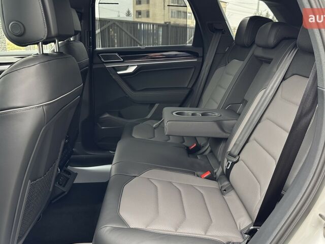 Фольксваген Туарег, объемом двигателя 2.97 л и пробегом 0 тыс. км за 87554 $, фото 27 на Automoto.ua