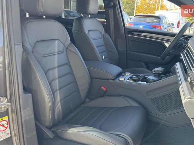 Фольксваген Туарег, объемом двигателя 2.97 л и пробегом 0 тыс. км за 67700 $, фото 13 на Automoto.ua