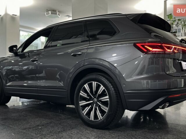 купить новое авто Фольксваген Туарег 2025 года от официального дилера Автодім Атлант на Вацлава Гавела Фольксваген фото