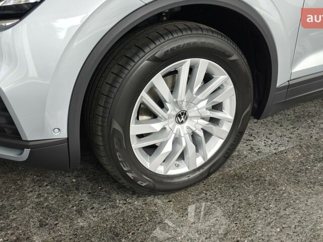 купить новое авто Фольксваген Туарег 2025 года от официального дилера Автодім Атлант на Вацлава Гавела Фольксваген фото