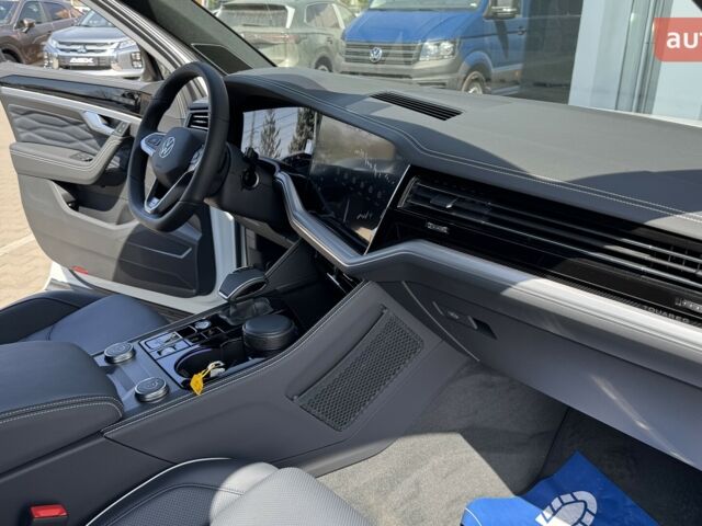 Фольксваген Туарег, об'ємом двигуна 2.97 л та пробігом 0 тис. км за 87860 $, фото 19 на Automoto.ua