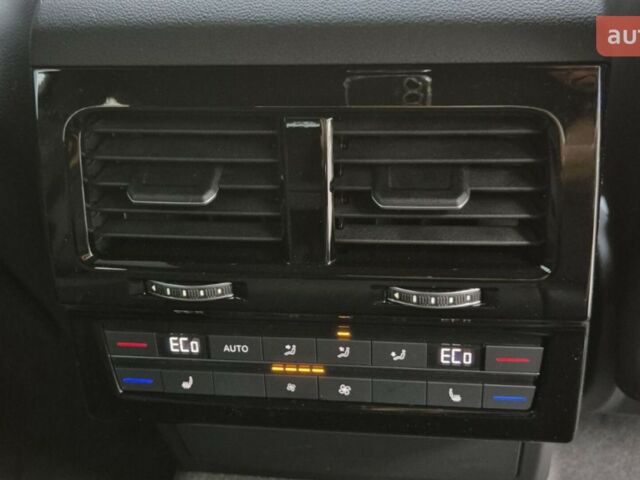 Фольксваген Туарег, об'ємом двигуна 2.97 л та пробігом 0 тис. км за 87560 $, фото 22 на Automoto.ua