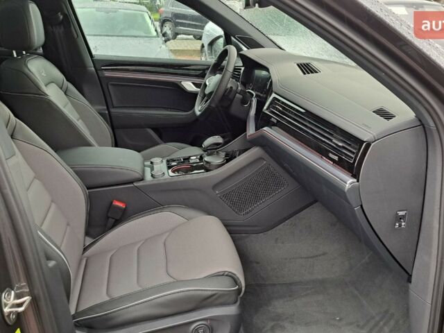 Фольксваген Туарег, об'ємом двигуна 2.97 л та пробігом 0 тис. км за 86189 $, фото 28 на Automoto.ua