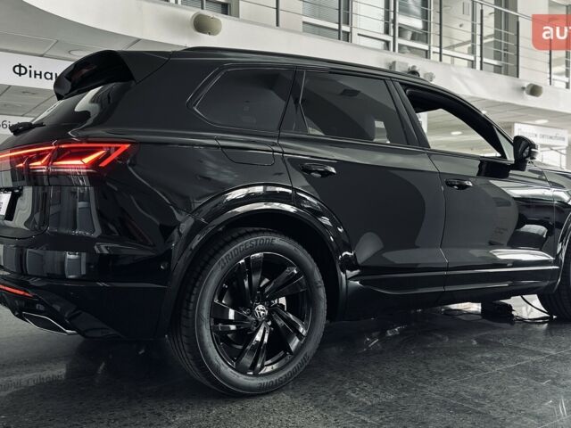 купить новое авто Фольксваген Туарег 2025 года от официального дилера Автодім Атлант на Вацлава Гавела Фольксваген фото