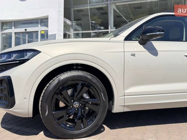 Фольксваген Туарег, объемом двигателя 2.97 л и пробегом 0 тыс. км за 83500 $, фото 2 на Automoto.ua