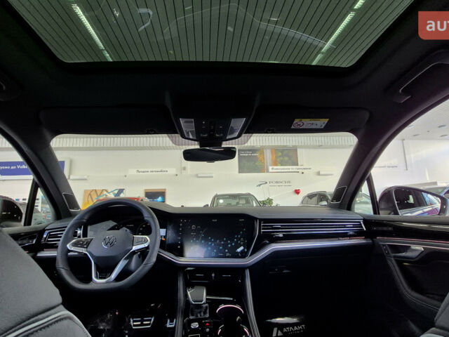 купити нове авто Фольксваген Туарег 2025 року від офіційного дилера Автодім Атлант на Вацлава Гавела Фольксваген фото