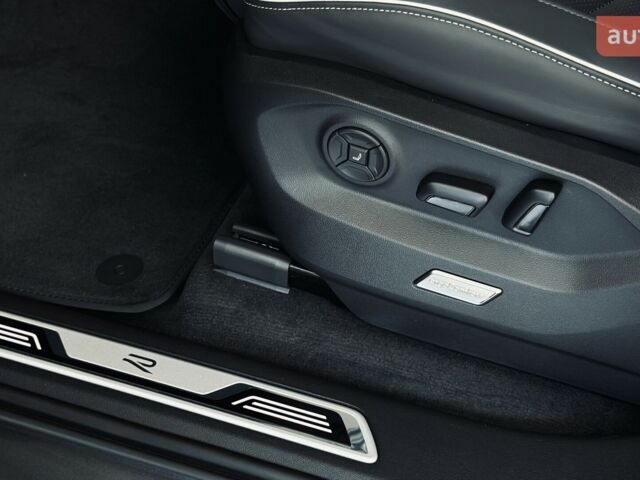 купить новое авто Фольксваген Туарег 2025 года от официального дилера Автодім Атлант на Вацлава Гавела Фольксваген фото