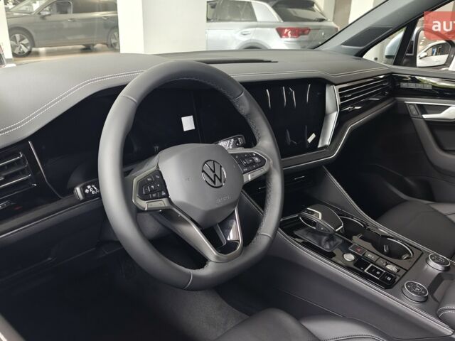 купить новое авто Фольксваген Туарег 2025 года от официального дилера Автодім Атлант на Вацлава Гавела Фольксваген фото