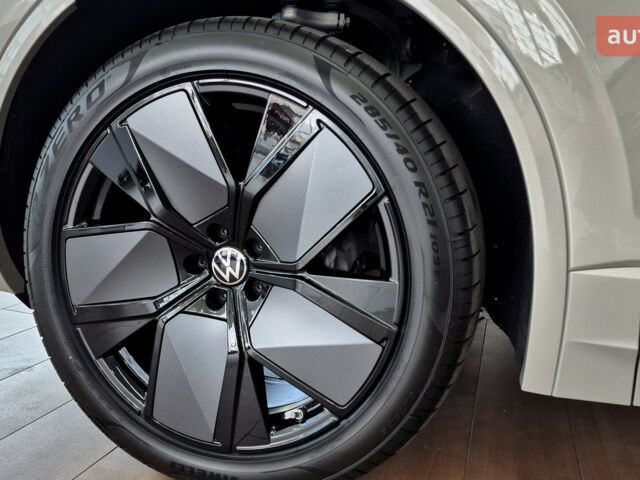 купить новое авто Фольксваген Туарег 2025 года от официального дилера Автодім Атлант на Вацлава Гавела Фольксваген фото