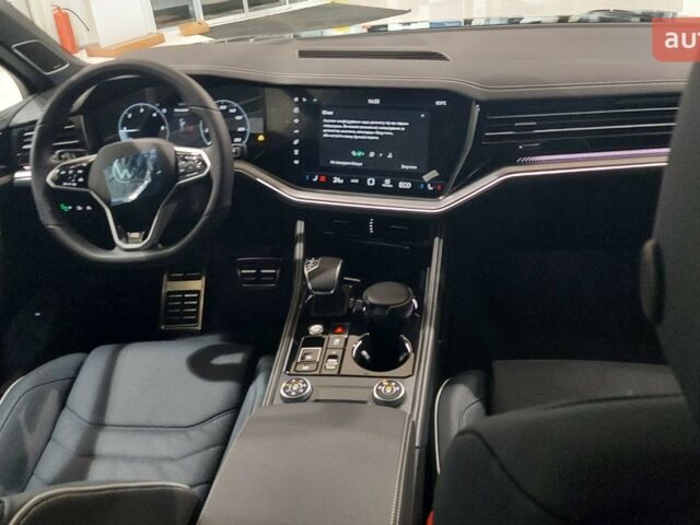 Фольксваген Туарег, об'ємом двигуна 2.97 л та пробігом 0 тис. км за 86865 $, фото 32 на Automoto.ua