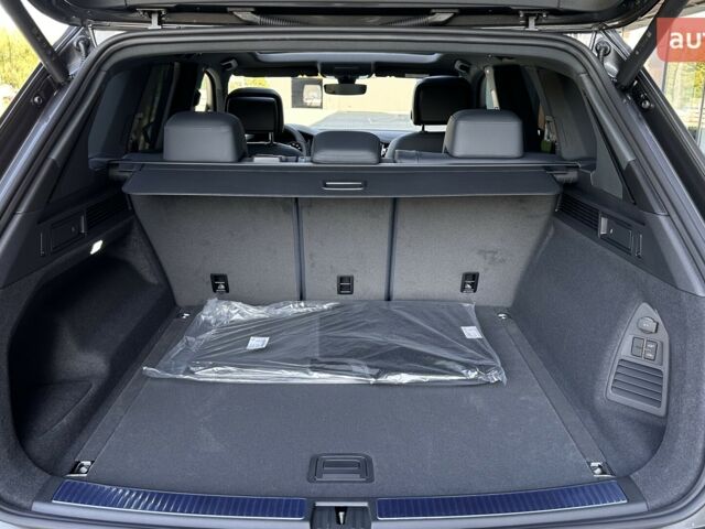 Фольксваген Туарег, об'ємом двигуна 2.97 л та пробігом 0 тис. км за 85500 $, фото 33 на Automoto.ua