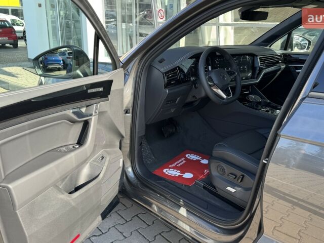 Фольксваген Туарег, объемом двигателя 2.97 л и пробегом 0 тыс. км за 67700 $, фото 24 на Automoto.ua