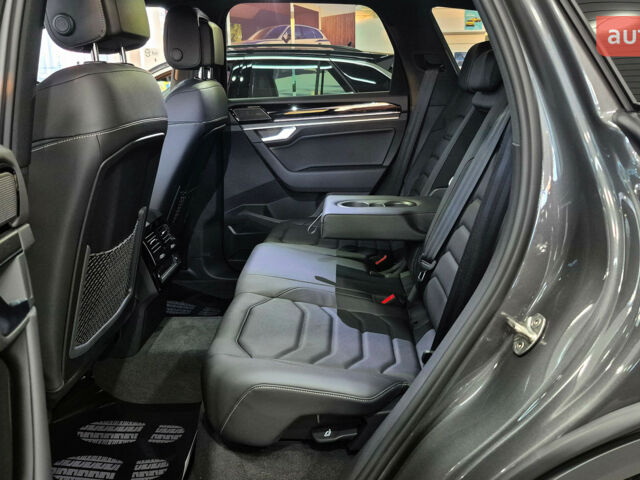 купити нове авто Фольксваген Туарег 2025 року від офіційного дилера Автодім Атлант на Вацлава Гавела Фольксваген фото