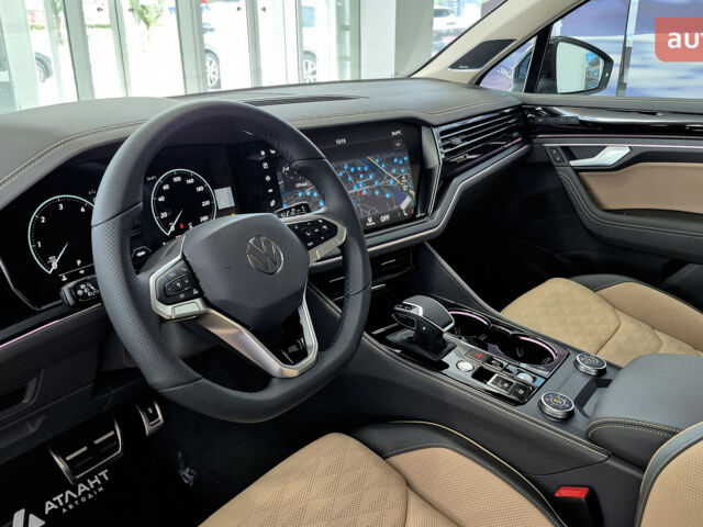 купить новое авто Фольксваген Туарег 2025 года от официального дилера Автодім Атлант на Вацлава Гавела Фольксваген фото
