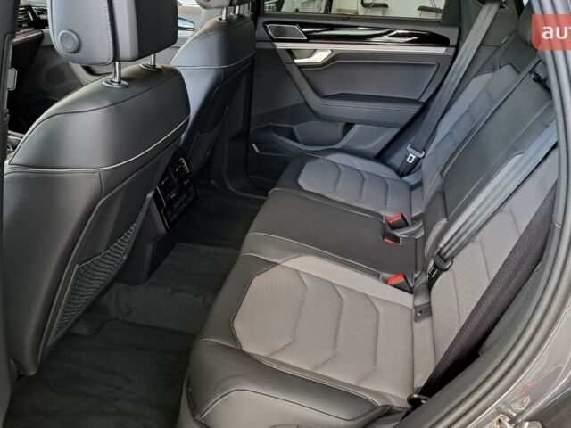 Фольксваген Туарег, объемом двигателя 2.97 л и пробегом 0 тыс. км за 86560 $, фото 8 на Automoto.ua